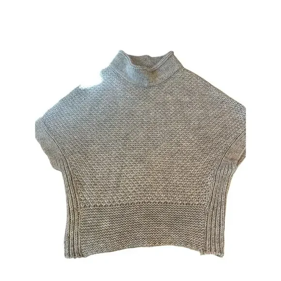 Elsamanda Chunky Knitted Alpaca Poncho Sweater - Picture 5 of 6